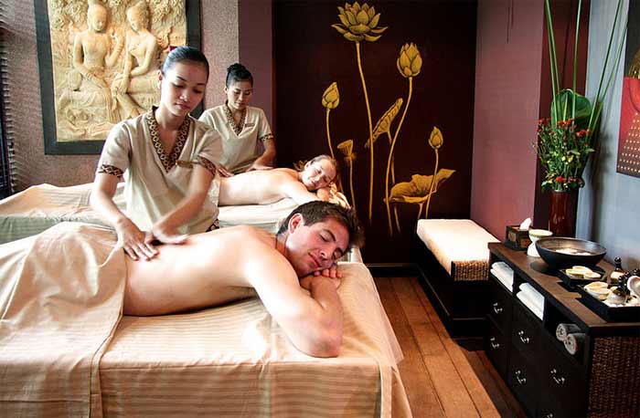 Combining massage and aromatherapy