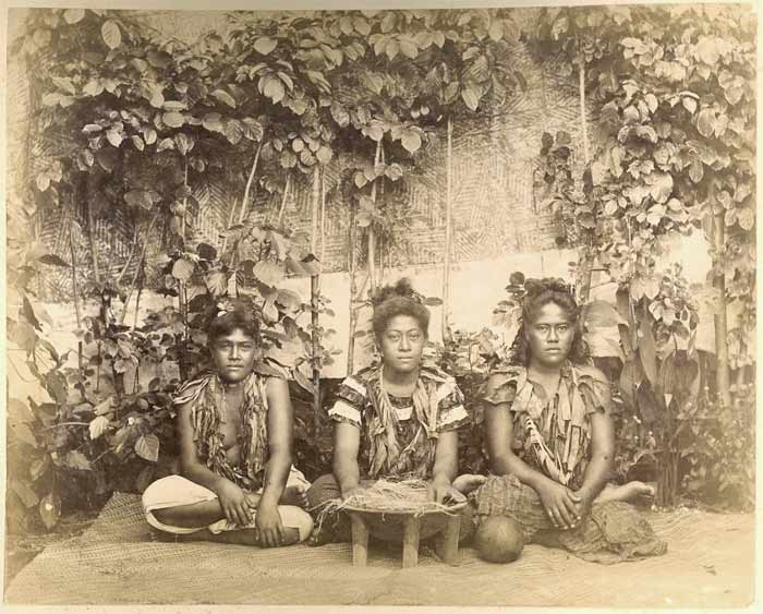 people with a kava bowl