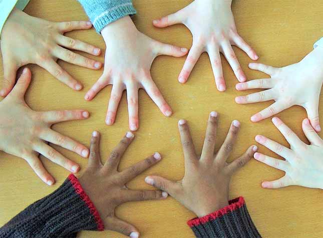 hands with natural fingernails